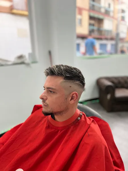 Barberia Crazy Eleganze Mairena del Aljarafe - Barbería en Tomares - foto 2