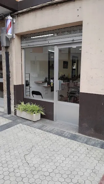 Luifi barber shop zizurkil