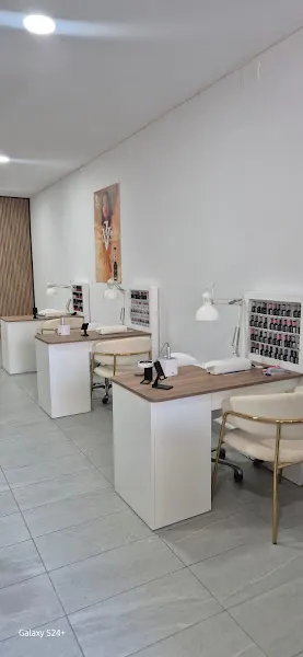 By Salandy Nails Esplugues de Llobregat - L'Hospitalet de Llobregat