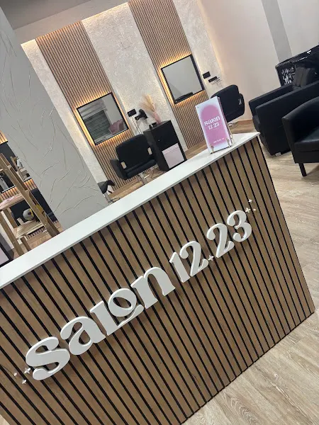 Salon 12.23 by Danielle - Catral