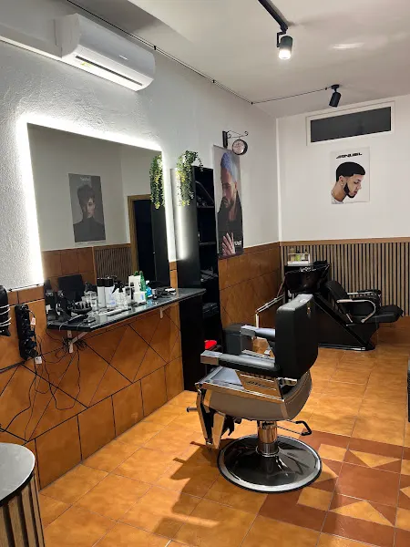 Manu Cut Studio - Quintanar de la Orden