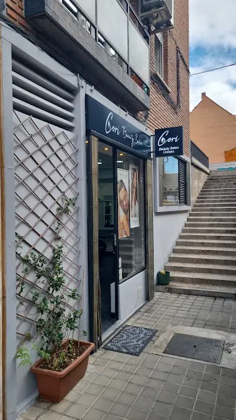 Cori Beauty Salon - Unisex - Peluquería en Madrid - foto 2
