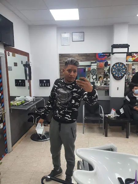 Barbershop Simo - Peluquería en Madrid - foto 2