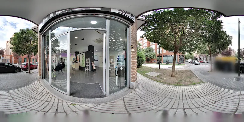 Akira Peluqueros 3.0 - Peluquería en Madrid - foto 2