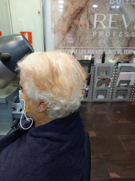AIRE'S Peluquería Delicias 83 - Peluquería en Madrid - foto 2