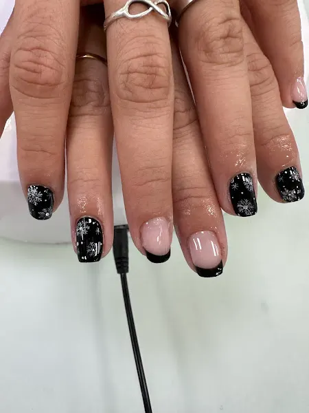 Estrella Peluqueria y Uñas