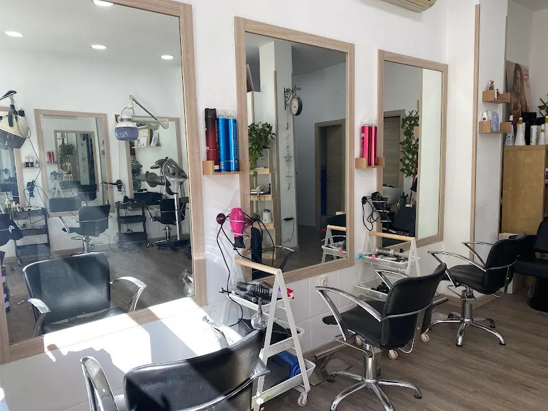 Peluquería y Belleza ÁLEX - Madrid