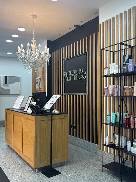 AIRE'S PELUQUERÍA Y BELLEZA