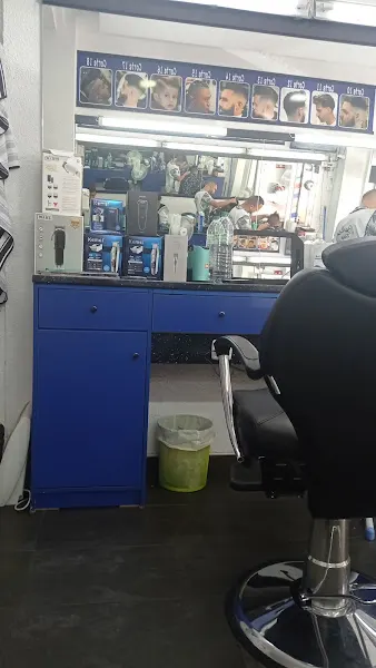 Peluquería Barbería Los Amigos