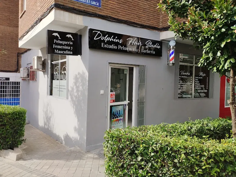 Peluquería y Barbería Dolphins - Peluquería en Madrid - foto 2