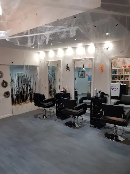 Peluquería estética CAMBIAME - Peluquería en Madrid - foto 2