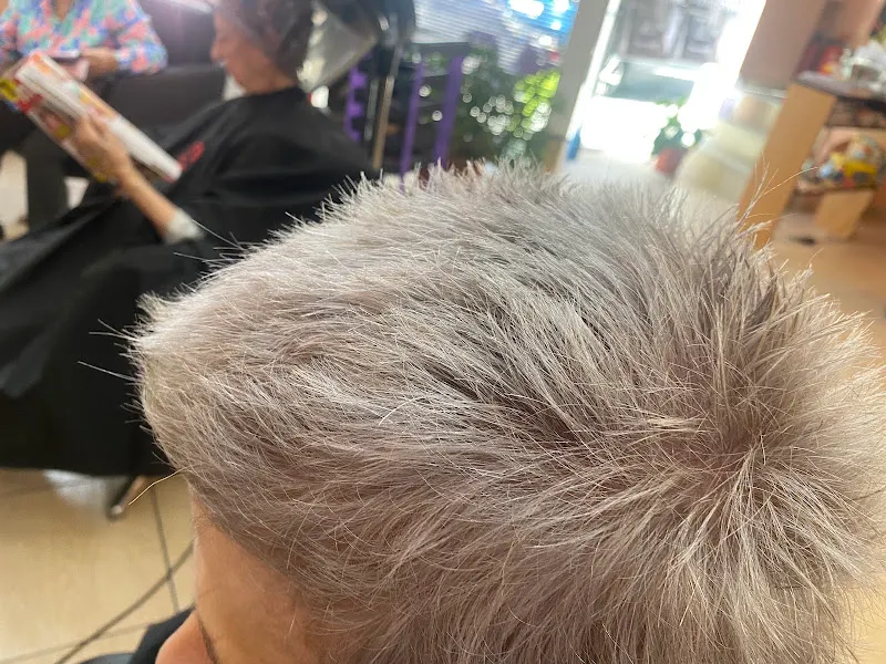 Peluqueria unisex moon - Peluquería en Madrid - foto 2