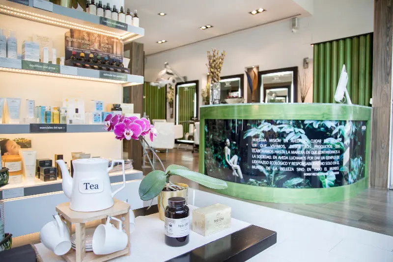 MA LARAS LIFESTYLE SALON & SPA
