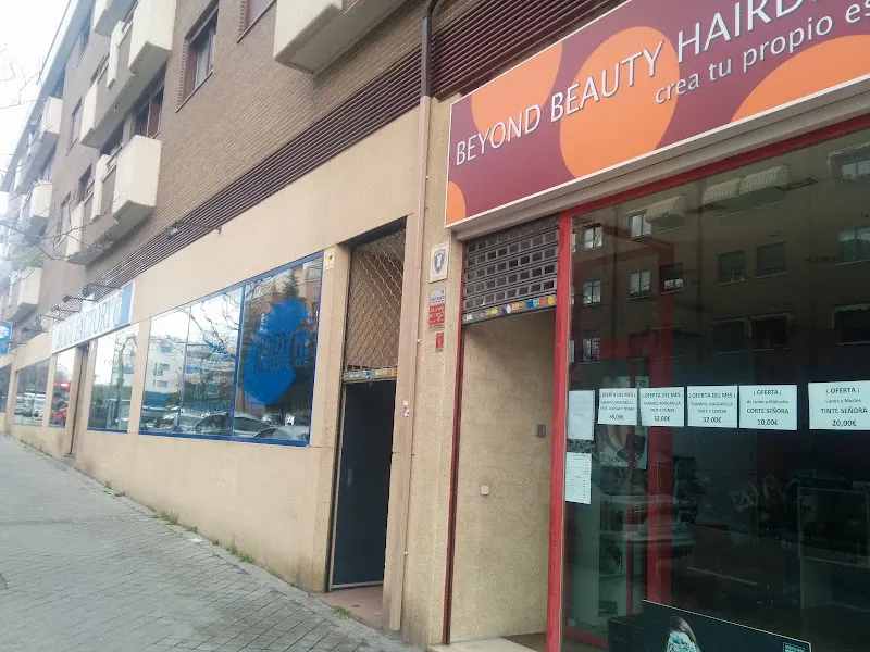 Beyond Beauty Hairdress( Peluquería muy económica) - Madrid