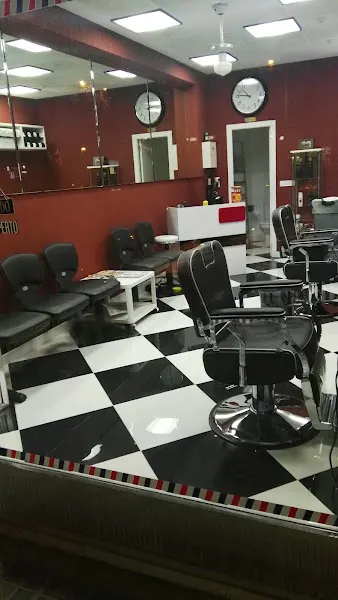 VIVIENDO POR LOS PELOS - Peluquería en Madrid - foto 2