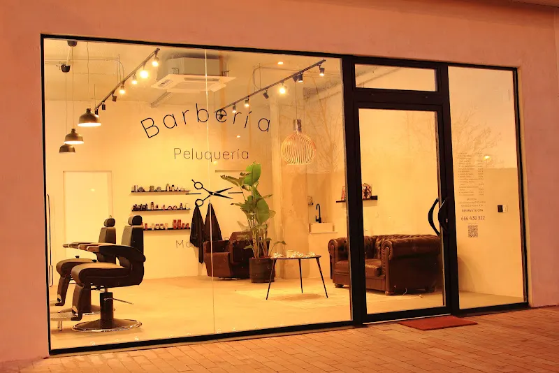 Peluquería Caballeros Maldita Barba ArroyoFresno - Barbería en Madrid - foto 2