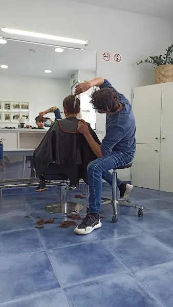 Lluís Perruqueria - Peluquería en Manacor - foto 2