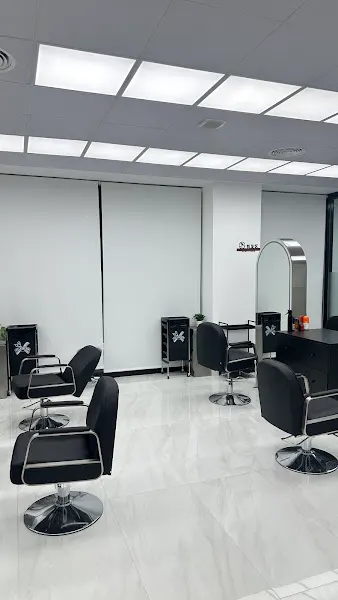 Mingliu Peluquería名流理发店 - Peluquería en Madrid - foto 2