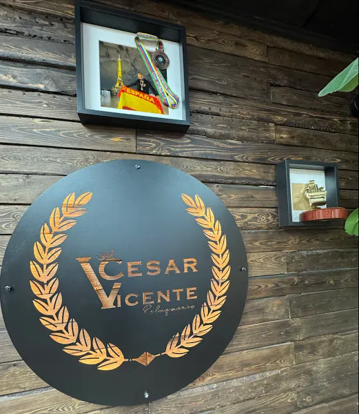 César Vicente Peluqueros - Mislata
