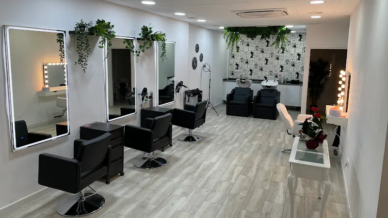 Lydia Herreros peluqueria