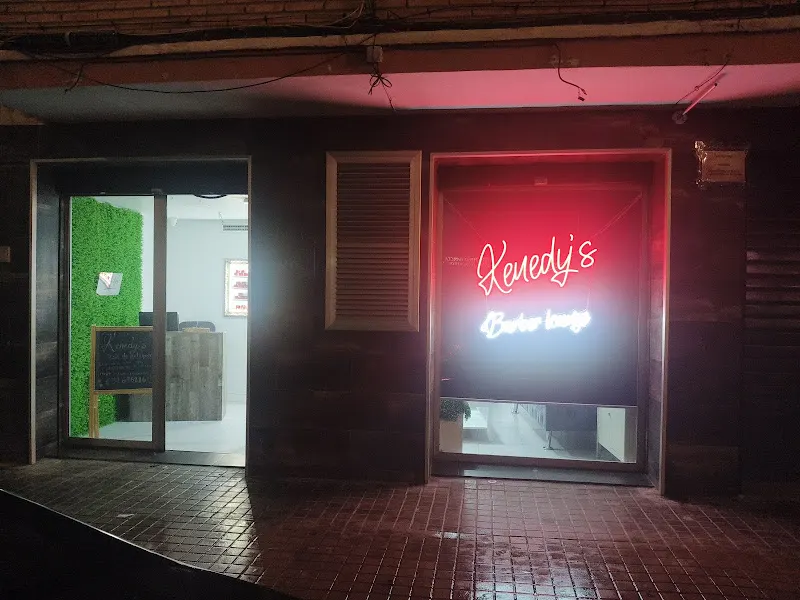 Kenedy's barber lounge - Peluquería en Mislata - foto 2