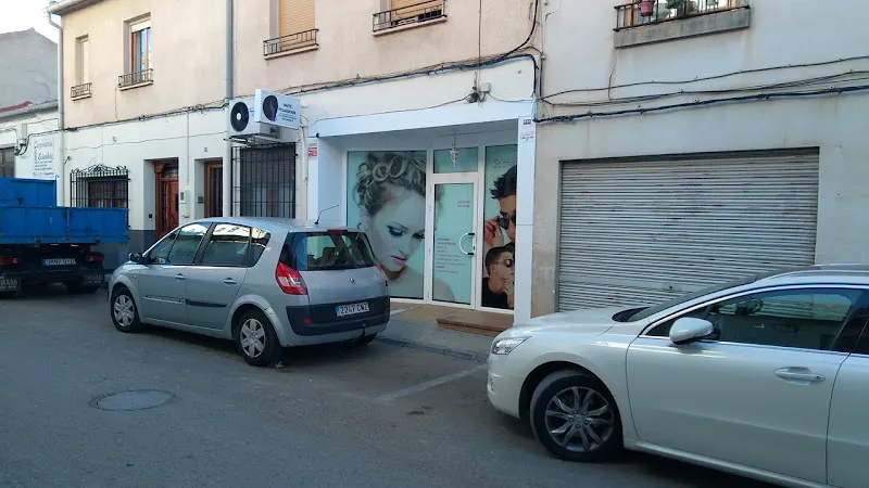 Peluquería Maite unisex. - Elche de la Sierra