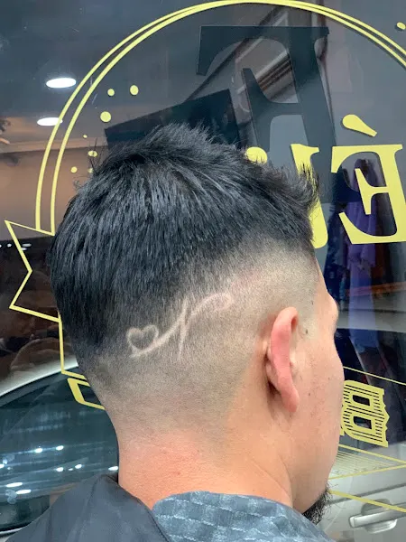 ELITE BARBERSHOP - Peluquería en Madrid - foto 2