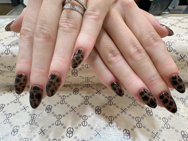 Peluquería y Uñas