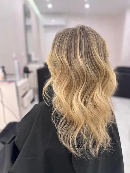 Eduardo Morales blonde&color Specialist