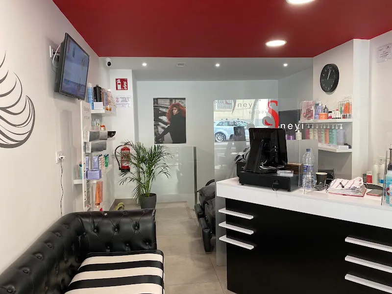 Dana Stetic Peluqueria - Peluquería en Madrid - foto 3