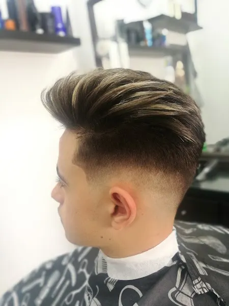 PELUQUERIA DE CABALLEROS MIGUEL ANGEL - Los Palacios y Villafranca