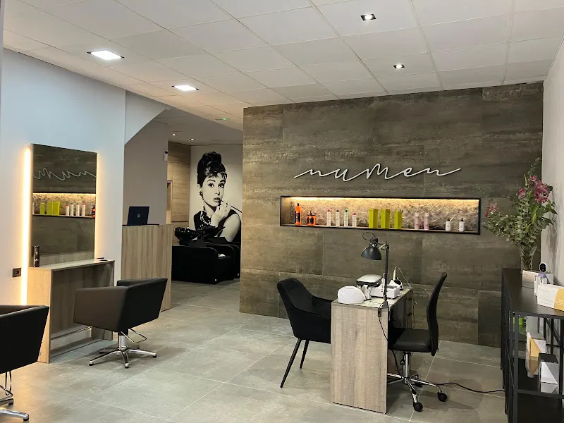 Numen Peluquería y Estética - Peluquería en Palacios y Villafranca (Los) - foto 2