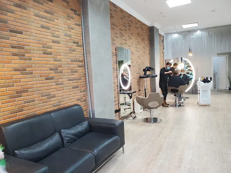 Doble PELUQUERÍA - Los Palacios y Villafranca