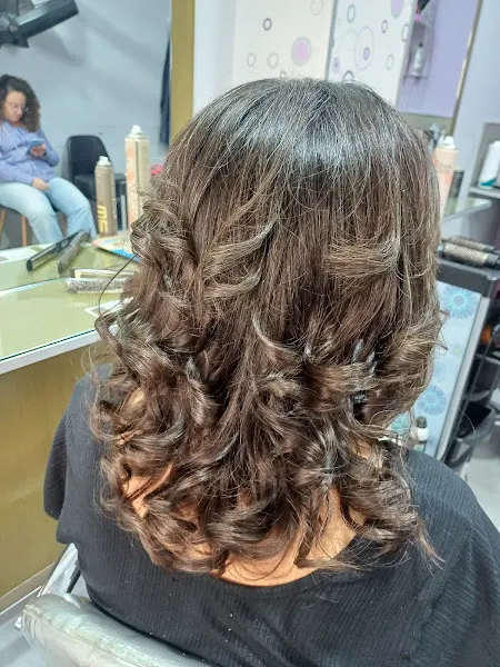 Salón de peluquería MABEL. Unisex - Tobarra