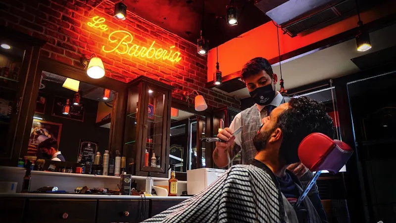 La Barbería de Alhaurín de la Torre - Barbería en Alhaurin de la Torre - foto 2
