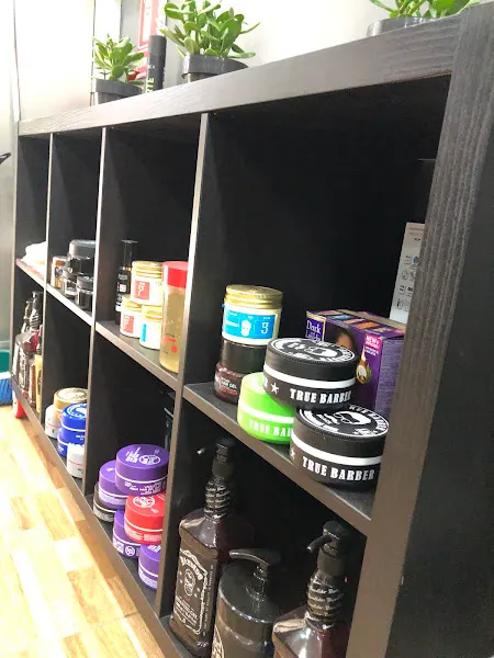 Peluqueria & Barbería Mounir Pineda - Pineda de Mar