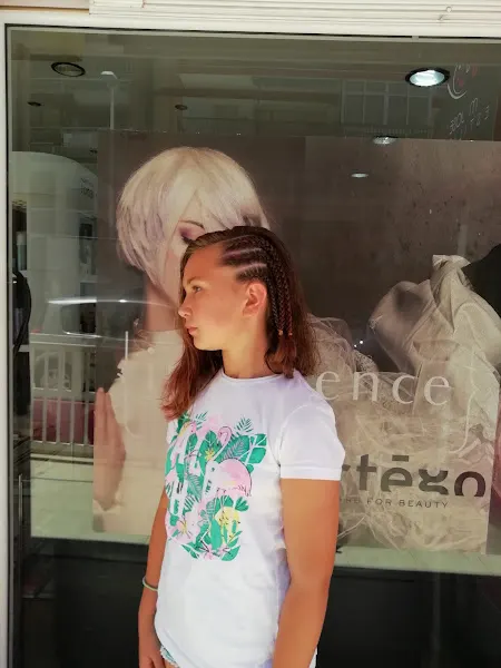 M Jose Font Estilistas - Peluquería en Cullera - foto 2