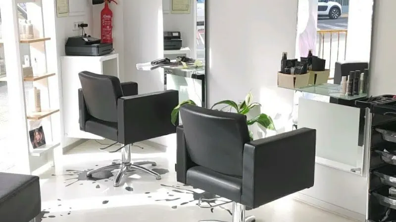 Elegance LuXía - Peluquería en Cullera - foto 2