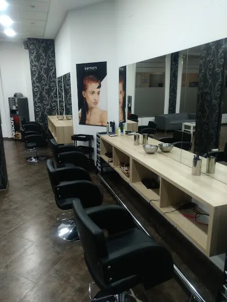CRISTINA MONDÉJAR Peluquería Unisex. - Villarrobledo