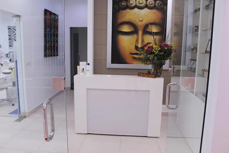 MC Estética Profesional - Academia de estética en Antequera - foto 2