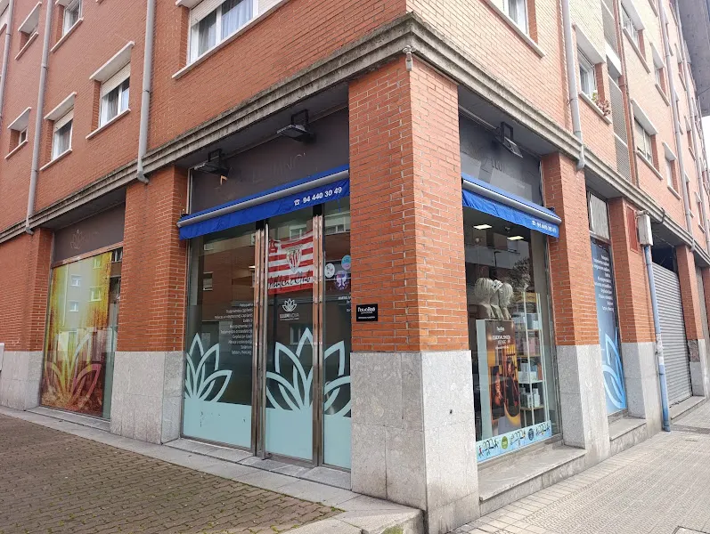Peluquería y estética - Llumnova - Peluquería en Basauri - foto 2