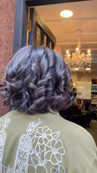 Peluquería Virginia Corres - Peluquería en Basauri - Basauri