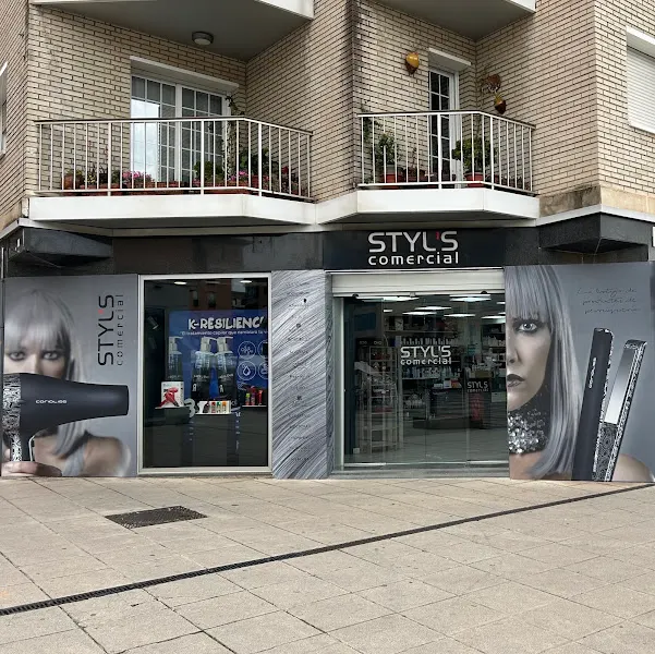 Styl's Comercial - Tienda de productos de belleza en Igualada - foto 4