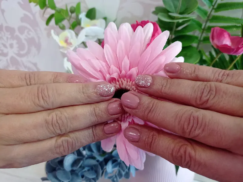 Kalon Nails & Esthetic