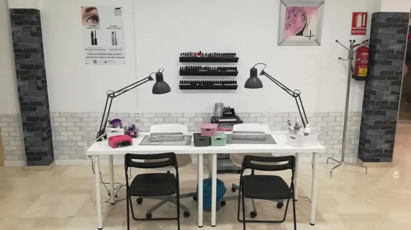 Academia de Peluquería Lola Jiménez - Écija