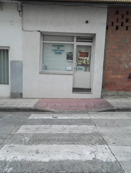 Tauro - Barbería en Narón - foto 2