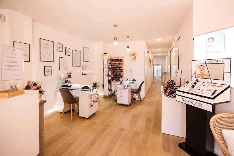 Centro De Estética Géminis - Centro de belleza Integral y depilación - Centro de estética en Santa Eulalia del Río - foto 3