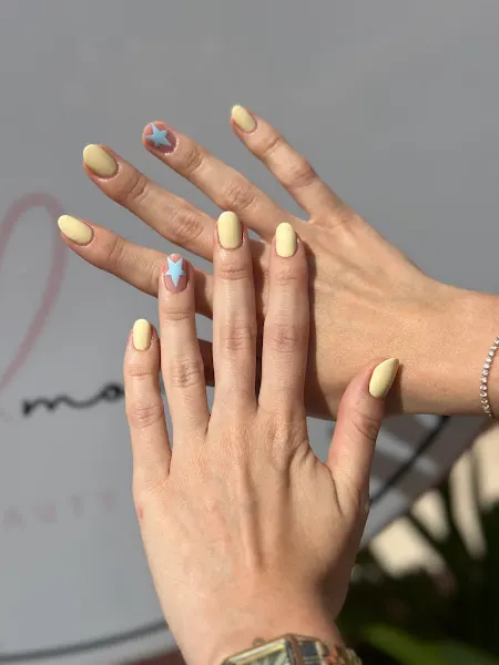 Lalamoure Nails & Beauty Drinks - Santa Eulalia del Río