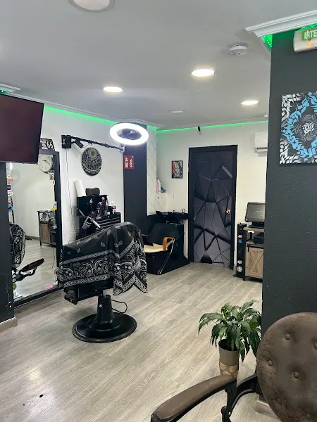 Duck's Barber