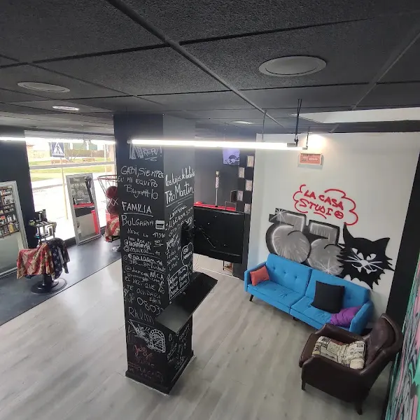 4J's La Casa Barbershop